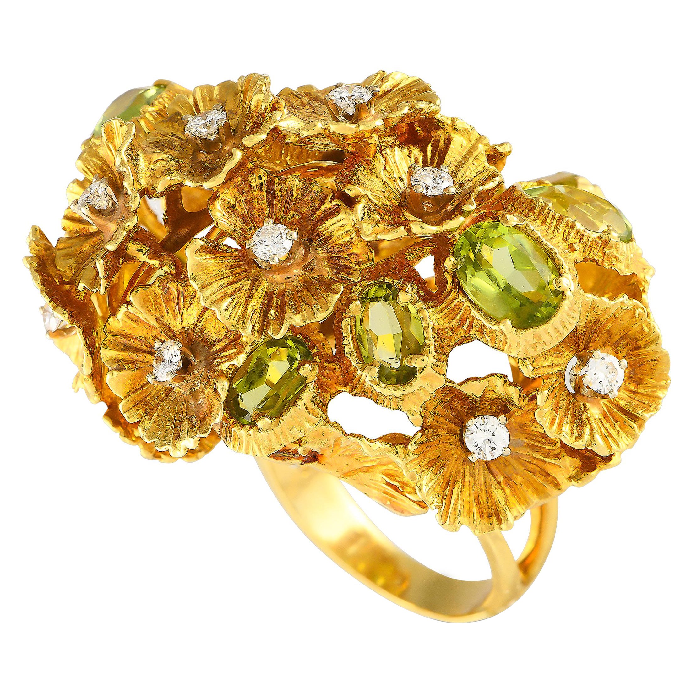 18K Yellow Gold 0.60ct Diamond and Peridot Flower Ring For Sale