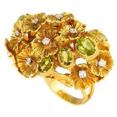 18K Yellow Gold 0.60ct Diamond and Peridot Flower Ring