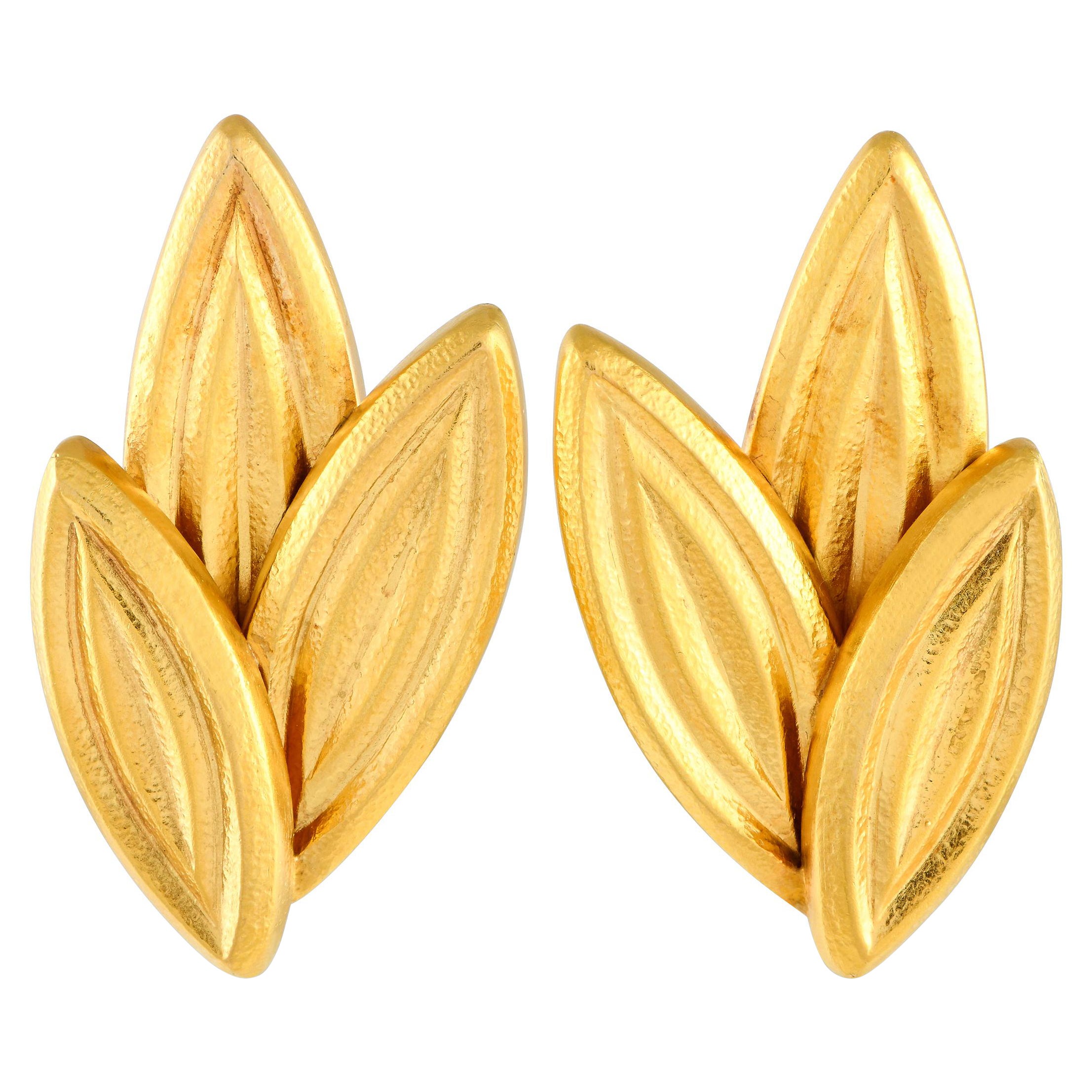 Ilias Lalaounis, boucles d'oreilles feuille en or jaune 18 carats en vente