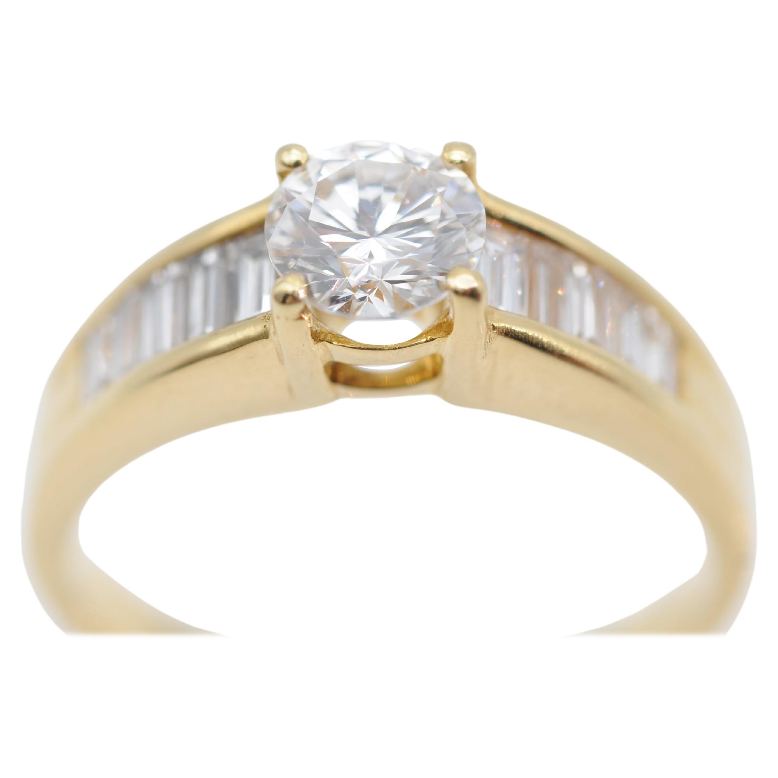 Diamond Solitaire Ring 1.05ct VVS1, River(D) with Baguette Stones For Sale