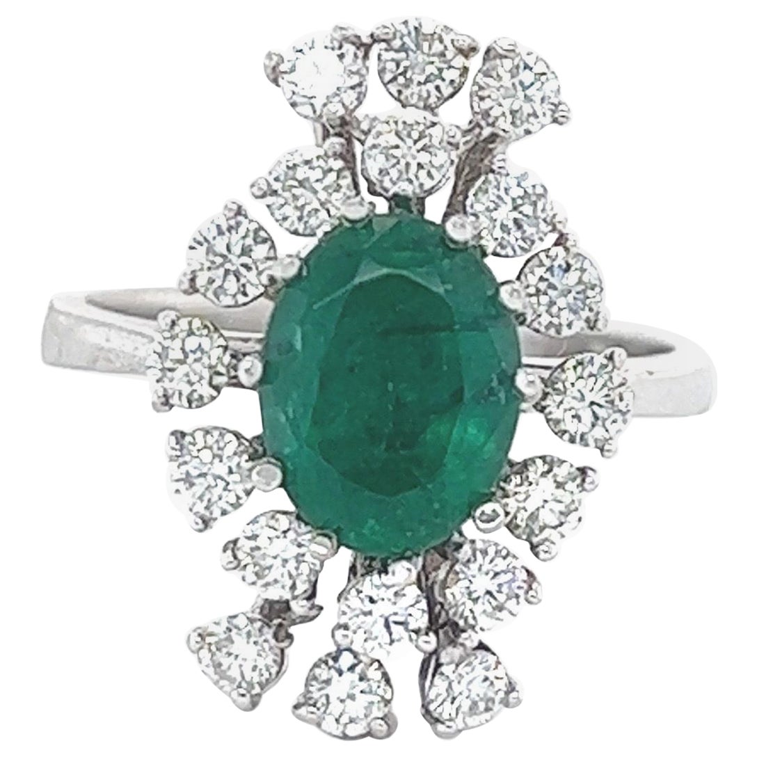 GIA Certified 2.92 Carat Natural Emerald Diamond White Gold Ring For Sale