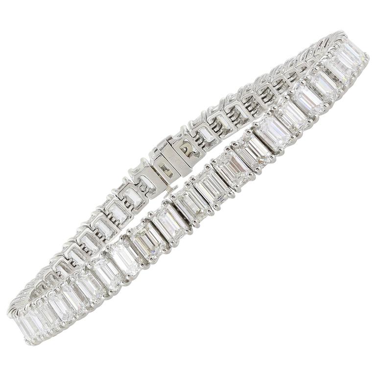 16.57 Carat Emerald Cut Diamond Bracelet For Sale at 1stdibs