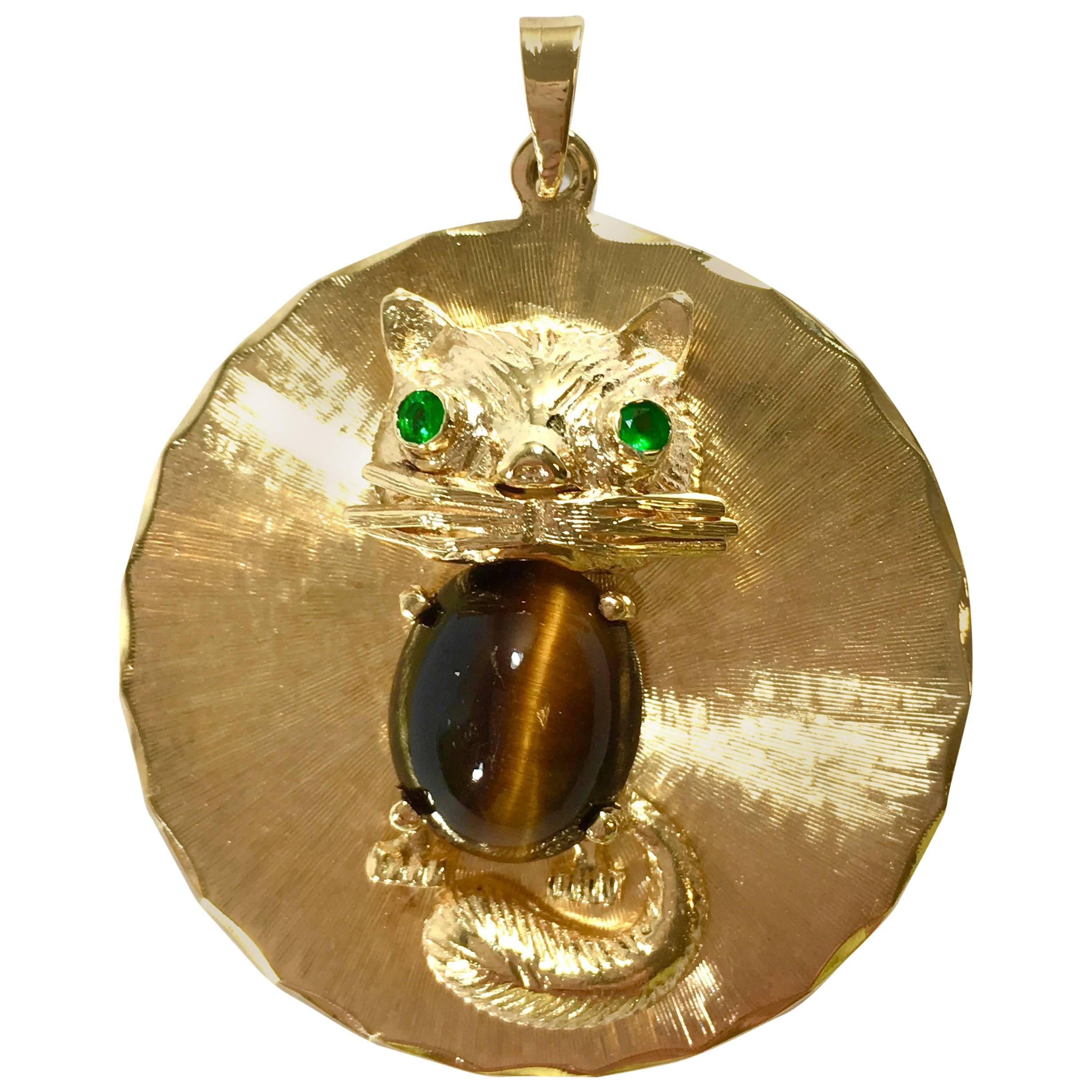 Emerald Tiger Eye Yellow Gold Cat Pendant For Sale