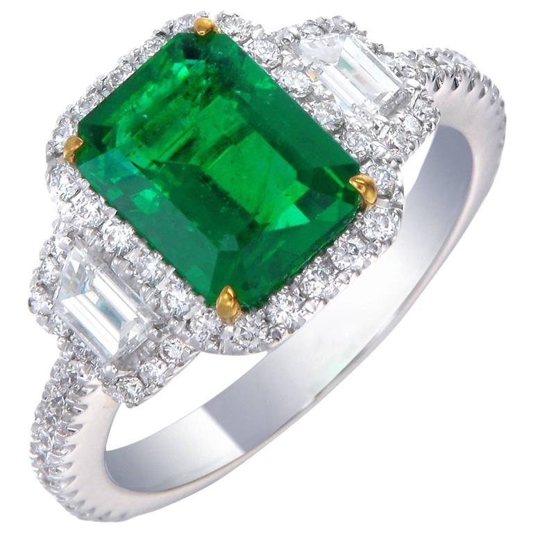 Intense Green Emerald Diamond Ring at 1stDibs green emerald ring with