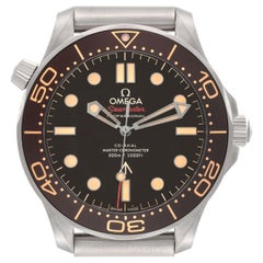 Omega Seamaster 007 Edition Titanium Mens Watch 210.92.42.20.01.001 Box Card