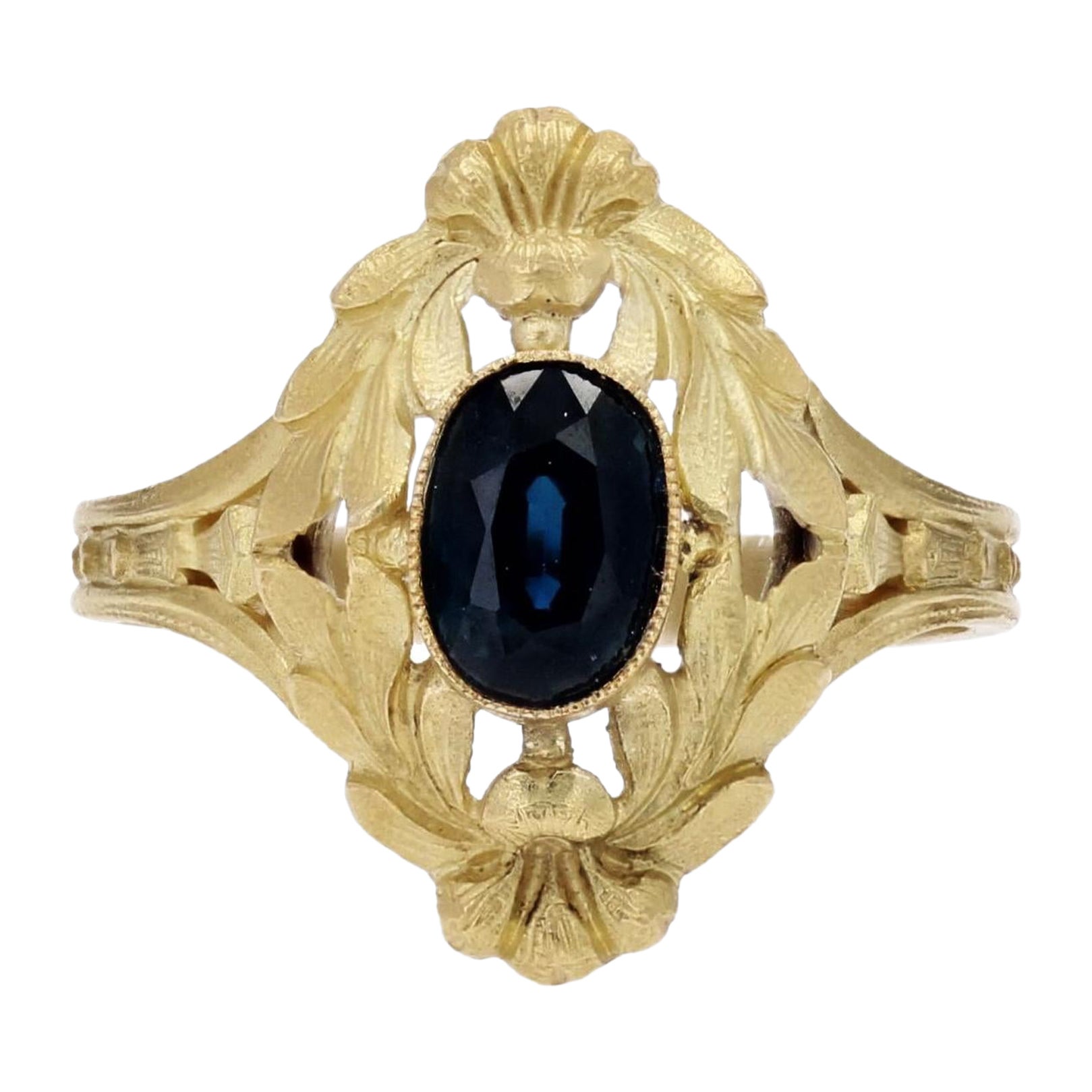 1890s Art Nouveau Sapphire 18 Karat Matte Yellow Gold Ring For Sale