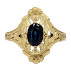 Antique 1890s Art Nouveau Sapphire 18 Karat Matte Yellow Gold Ring