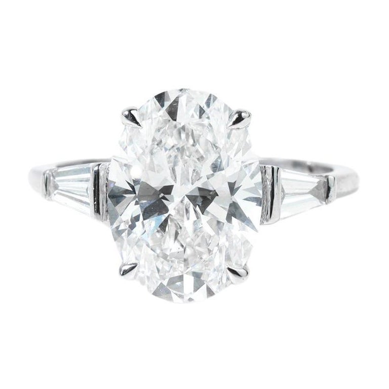 Bague de fiançailles avec diamant taille ovale de 2,5 carats certifié G VS par le GIA