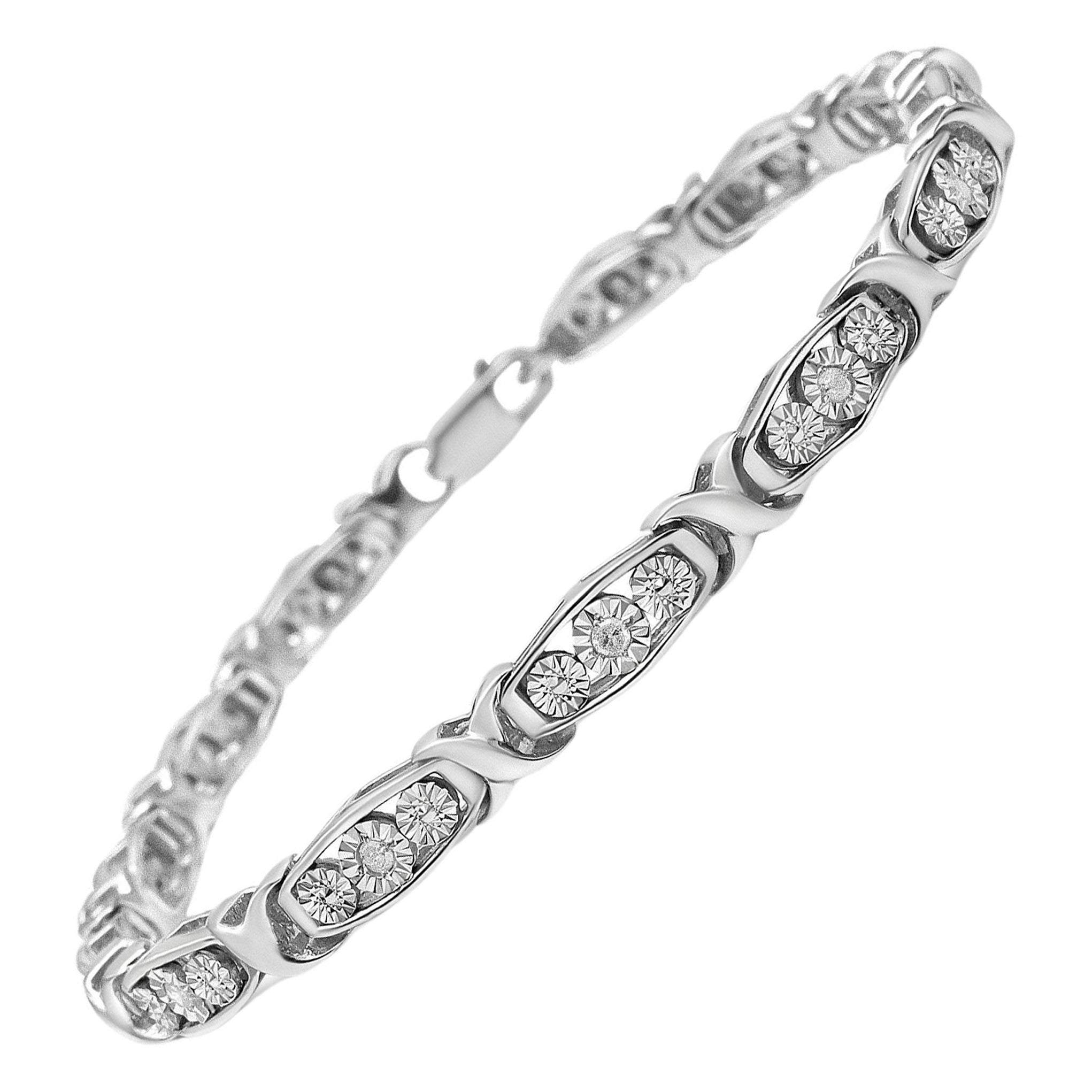 .925 Sterling Silver 1/10 Carat Diamond Miracle Set 3 Stone Link Bracelet en vente