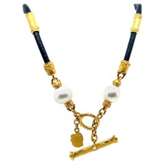 Retro Signierte Denise Roberge 22k Gold Schwarze Leder-Perlen-Halskette mit Knopfleiste