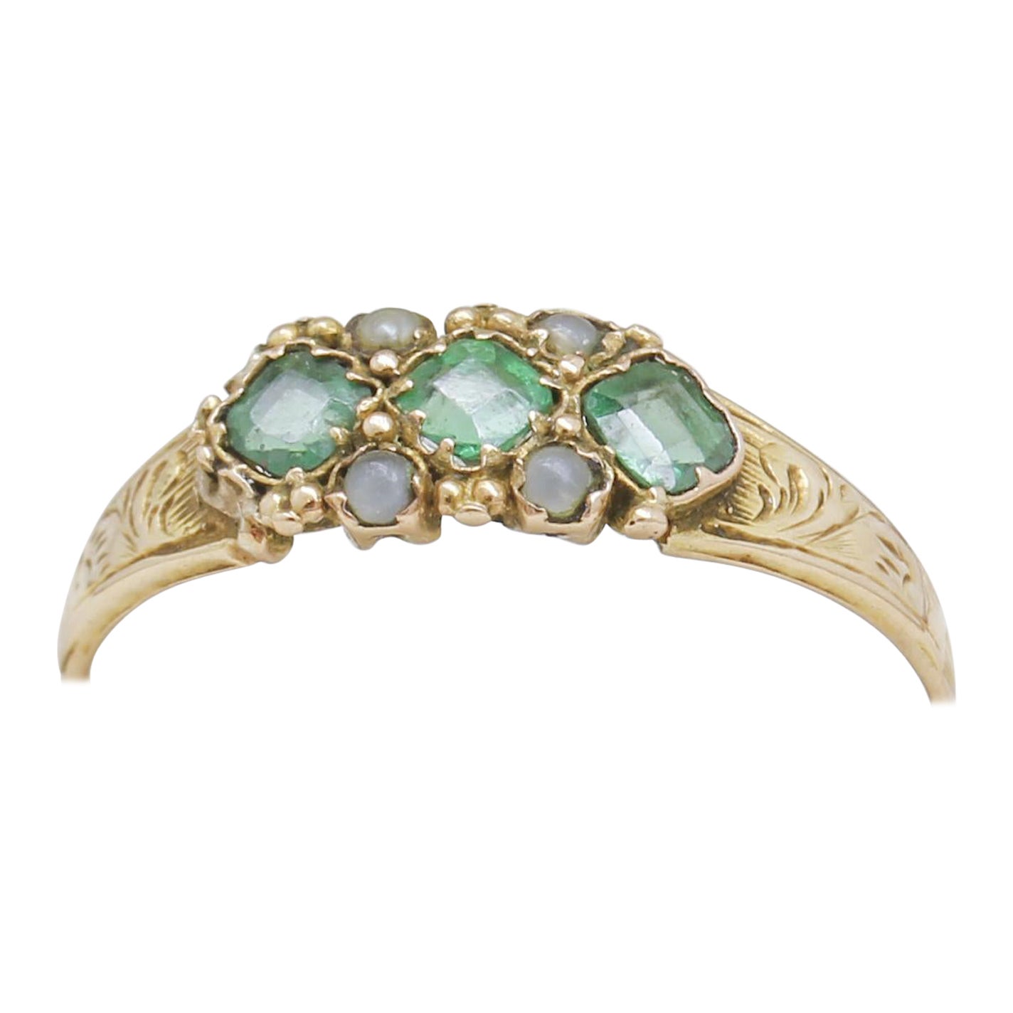 George V 15ct Yellow Gold Ring, Emerald & Pearls For Sale