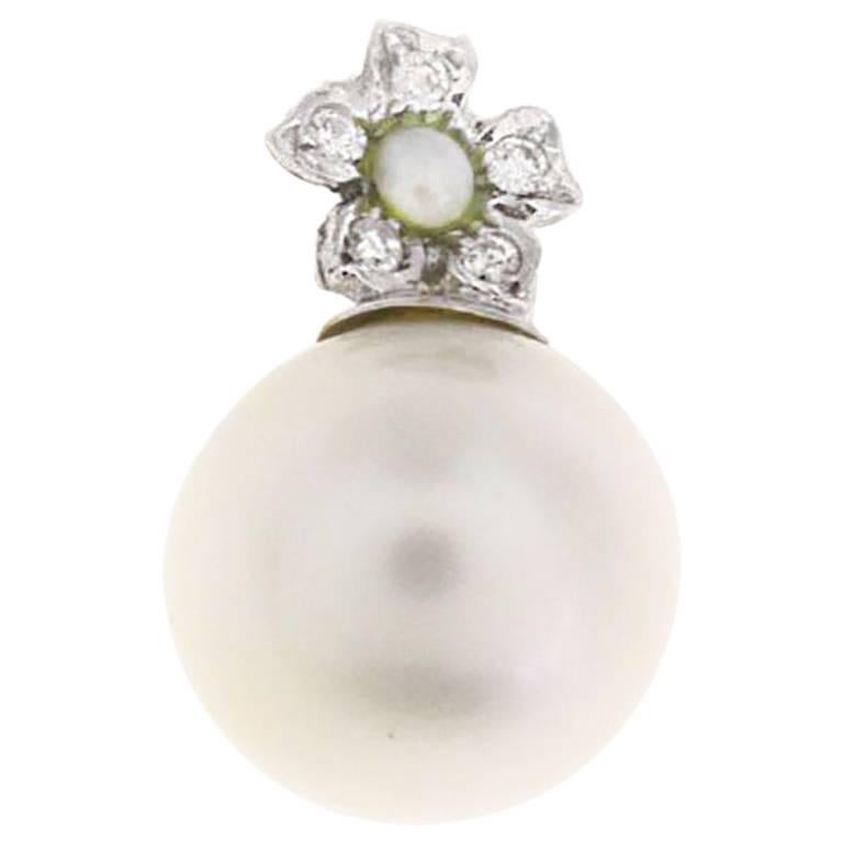 Pearl and Diamond Daisy Gold Pendant