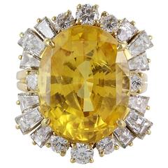 Fred Paris Golden Sapphire 22 carat Diamond Ring