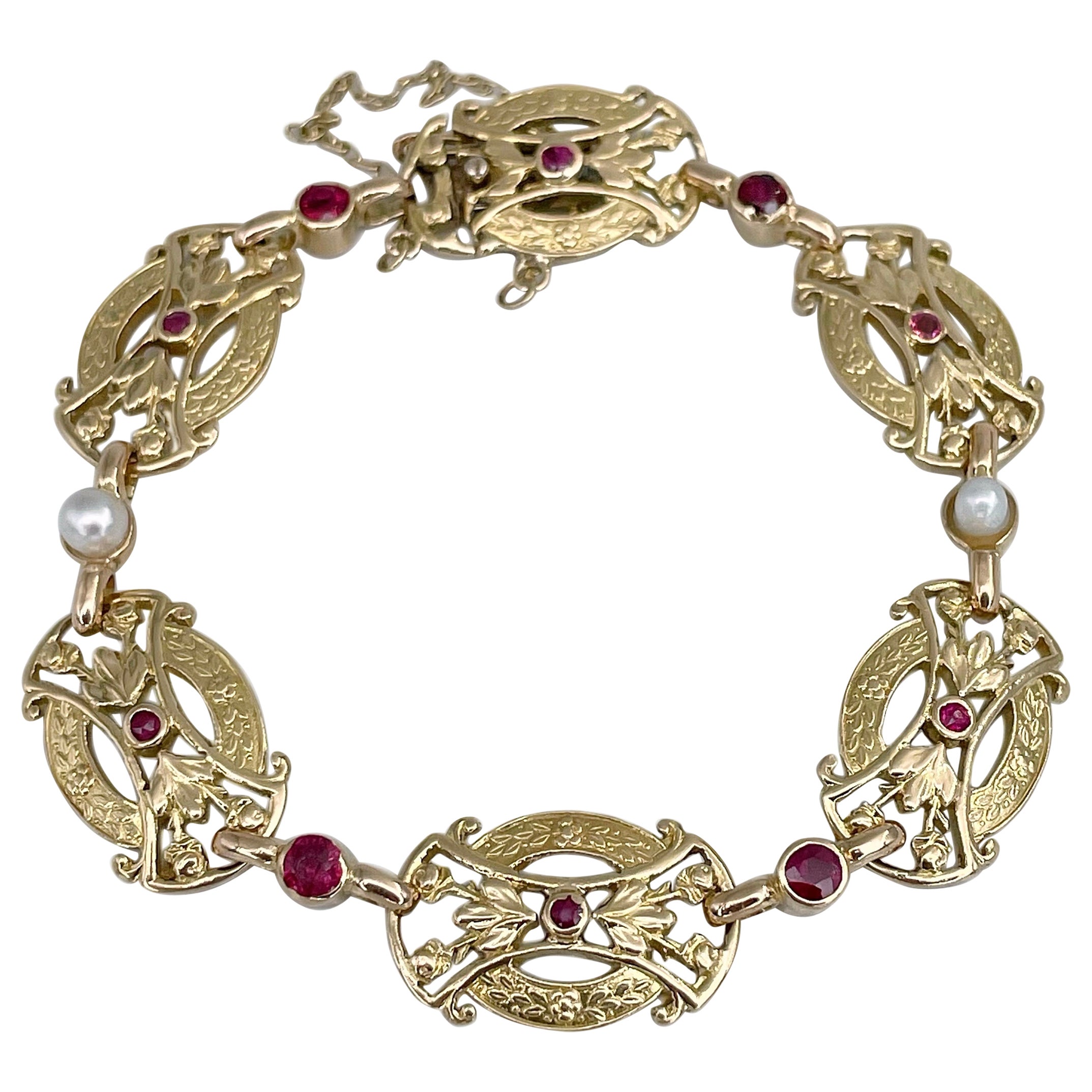 Victorian 18 Karat Gold 0.38 Carat Ruby 0.55 Carat Spinel Pearl Link Bracelet For Sale