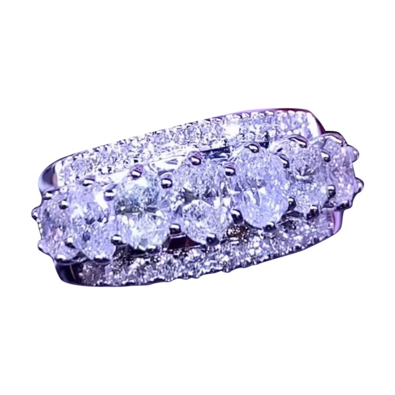 Anillo de oro de 18 quilates con diamantes naturales certificados de 2,50 quilates