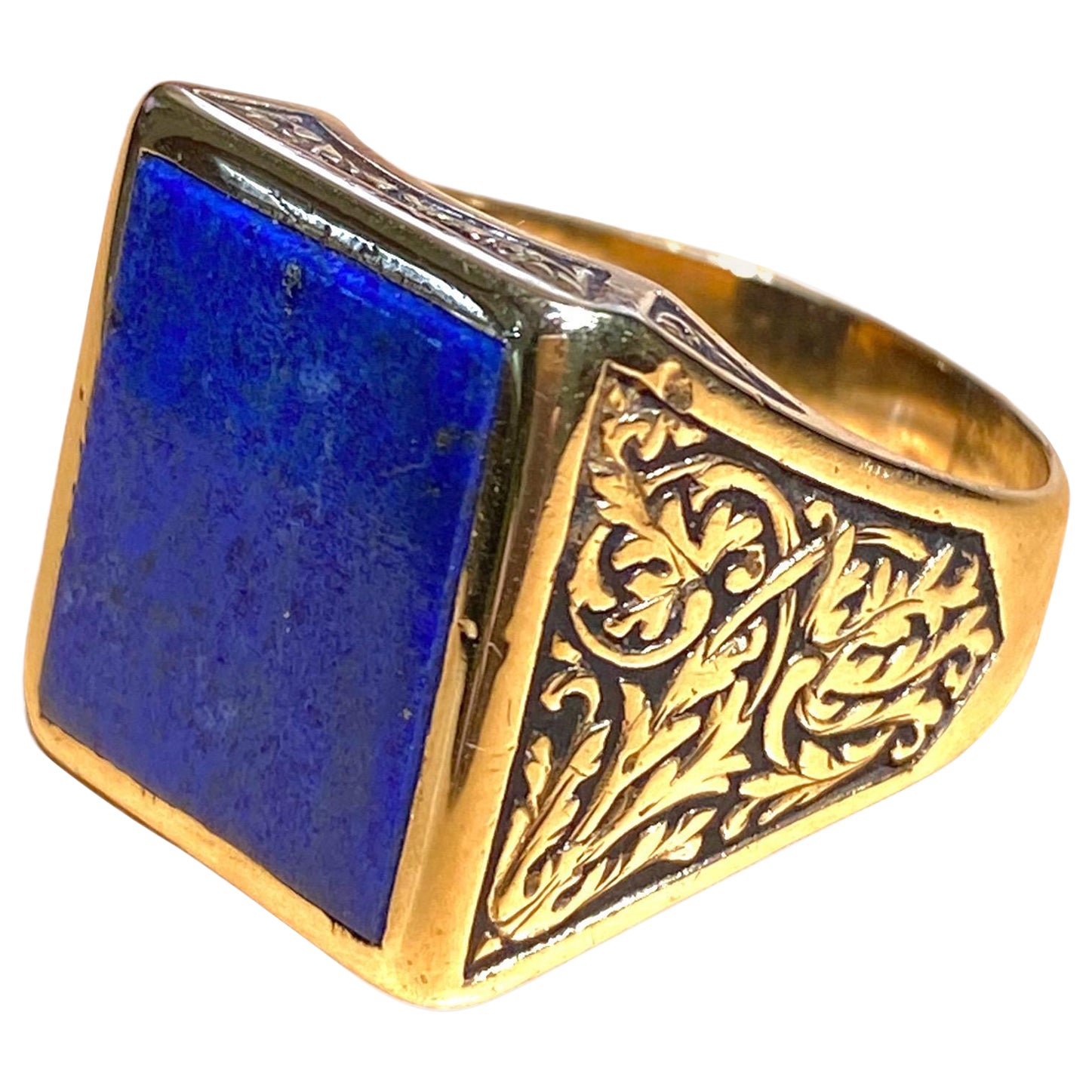 Vintage 18K Gold Lapis Lazuli Signet Ring For Sale