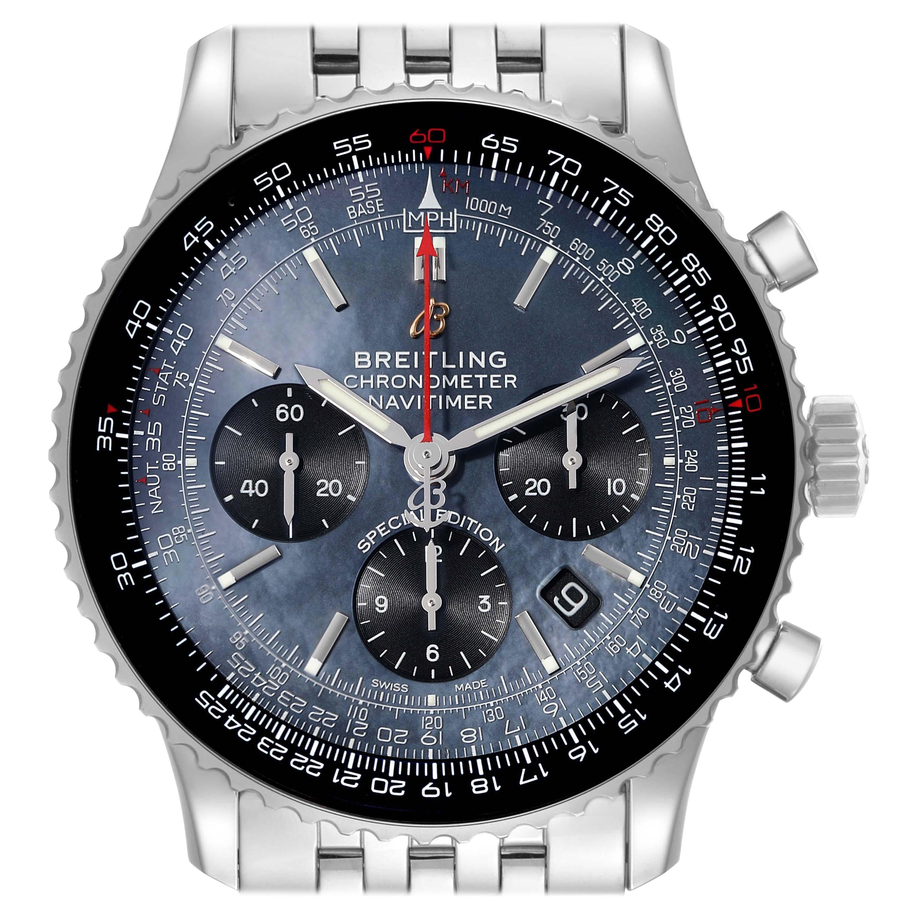 Breitling Navitimer 01 Blaue Stahl-Herrenuhr AB0121 mit Perlmutt-Zifferblatt