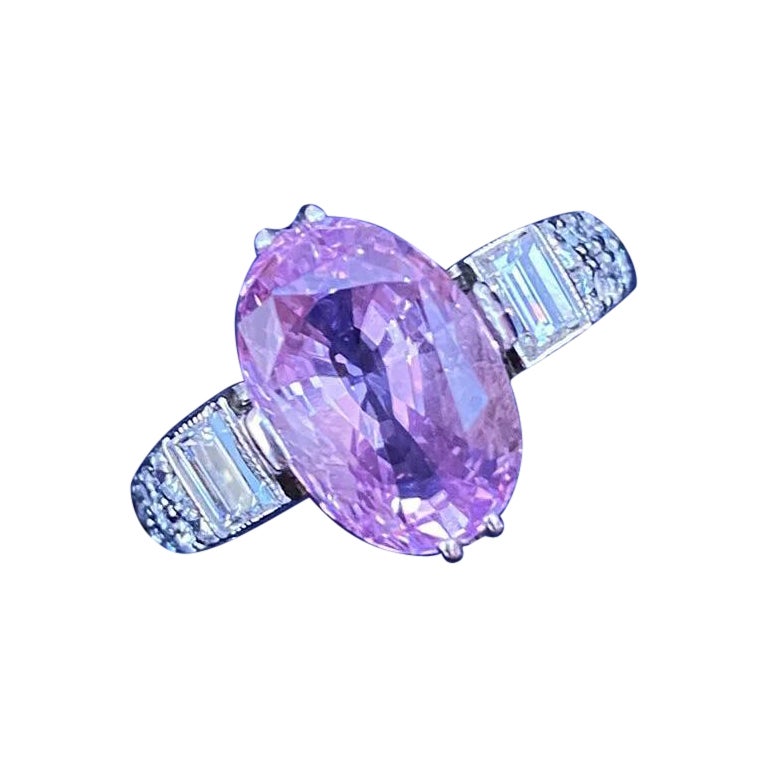 Certified Padparadscha Sapphire 4.03 carat & Diamond Ring in Platinum For Sale