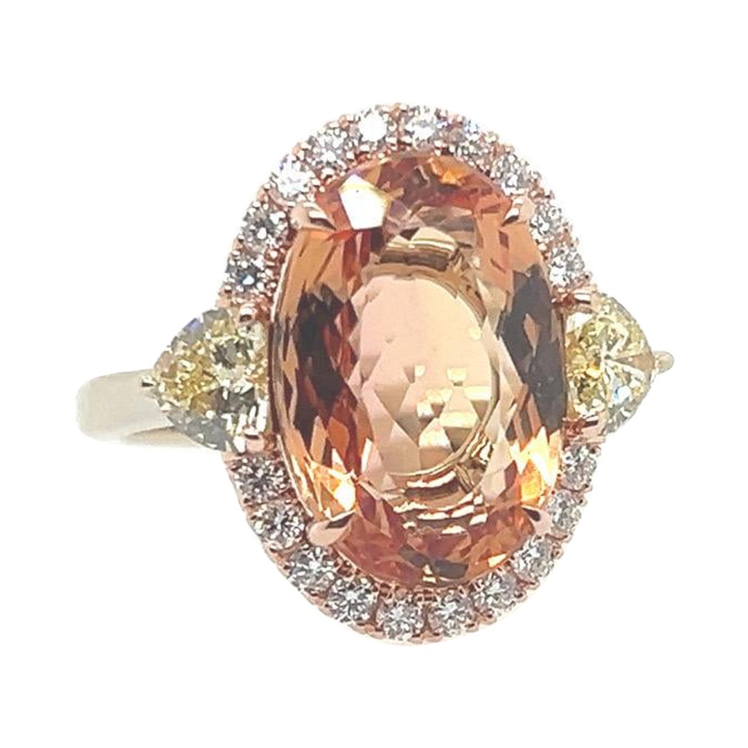 Anillo de oro moderno de 6,91 quilates de topacio imperial natural y amarillo fantasía certificado por la GIA