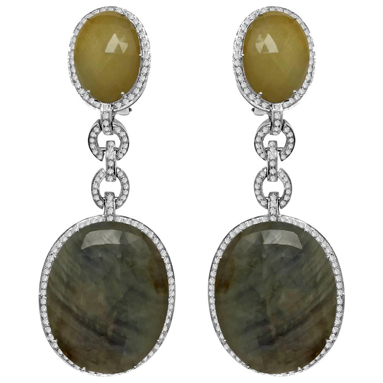 Sapphire Diamond Earrings in 18k gold For Sale