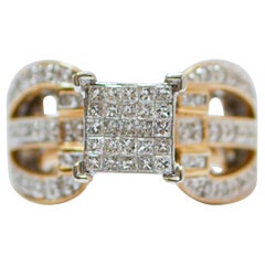 Ring aus 14 Karat Gelbgold mit Diamanten und Weißgold.