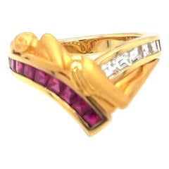 Vintage Carrera Y Carrera 18KT Yellow Gold Reclining Nude Ring with Diamonds & Rubies