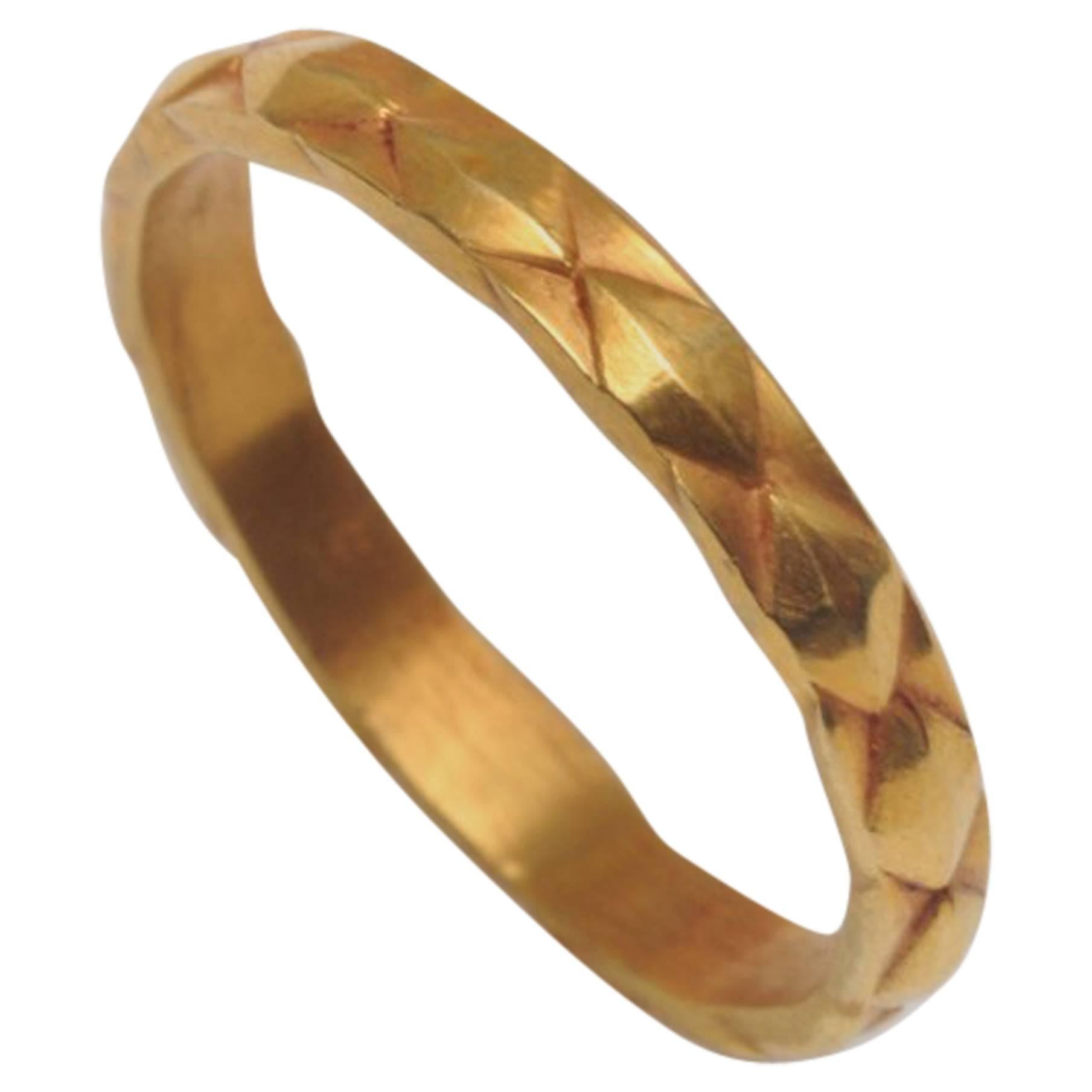 18 Karat Gold Textured Band For Sale