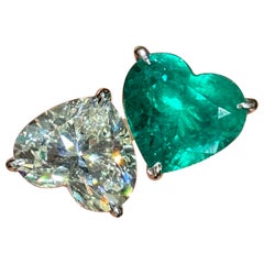 8.20 Carat Heart Shape Diamond and 9.92 Carat Emerald Toi et Moi Cocktail Ring
