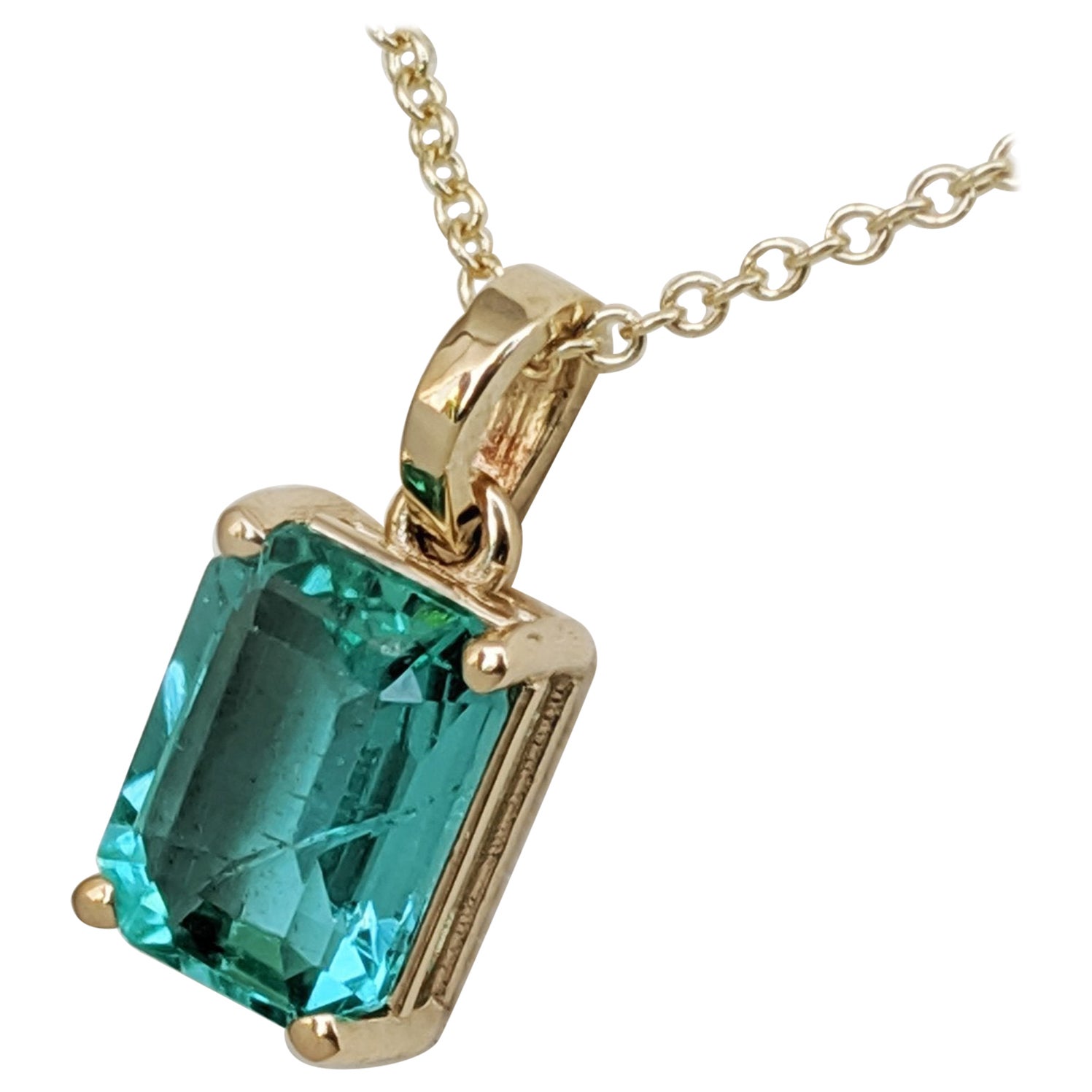 NOTRE Émeraude de 1,44 carat - 14 carats Or - Collier à pendentifs en vente