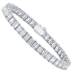 Bracelet tennis en or blanc 30 carats avec diamants taille émeraude certifiés GIA