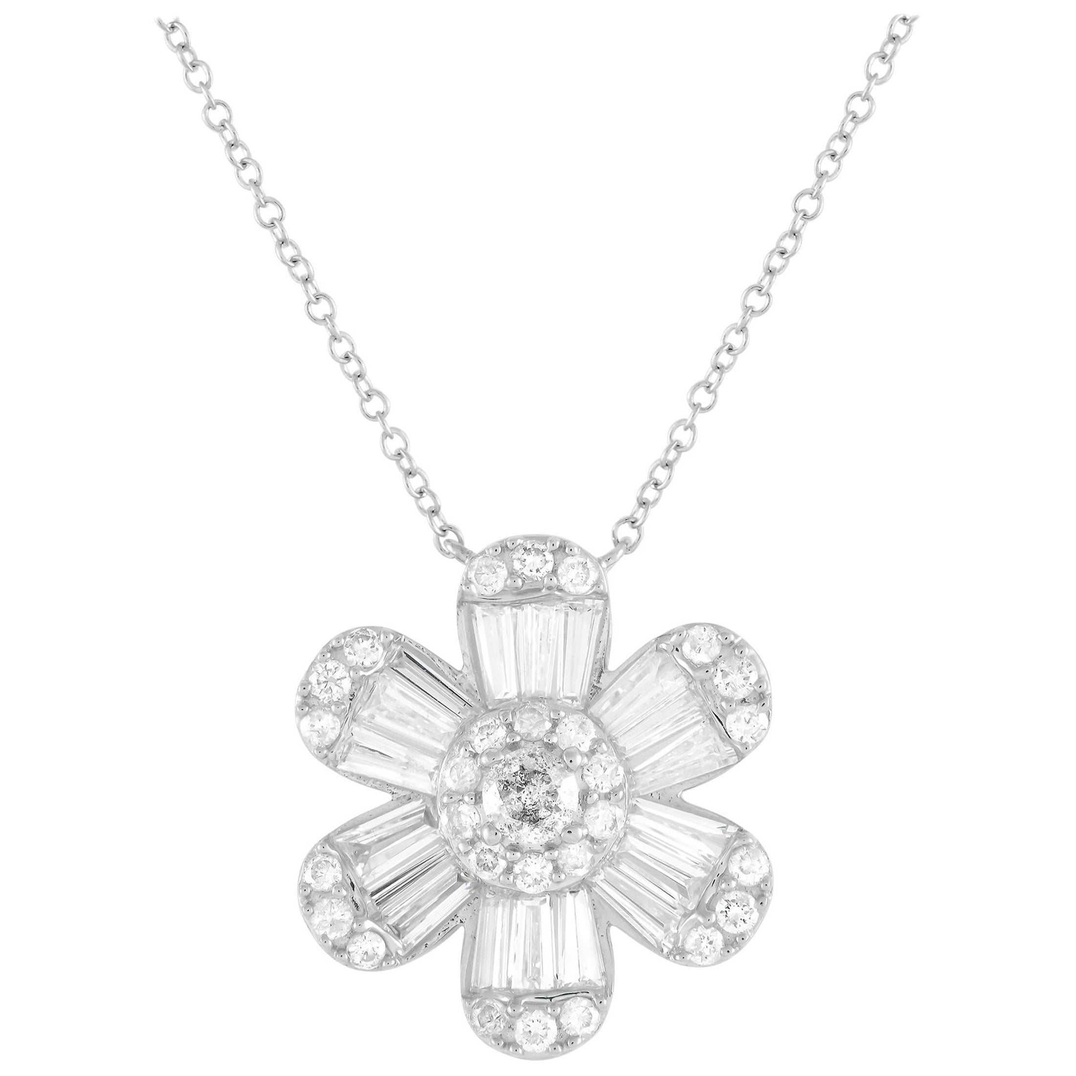 14K White Gold 1.20ct Diamond Flower Necklace PN14994 For Sale
