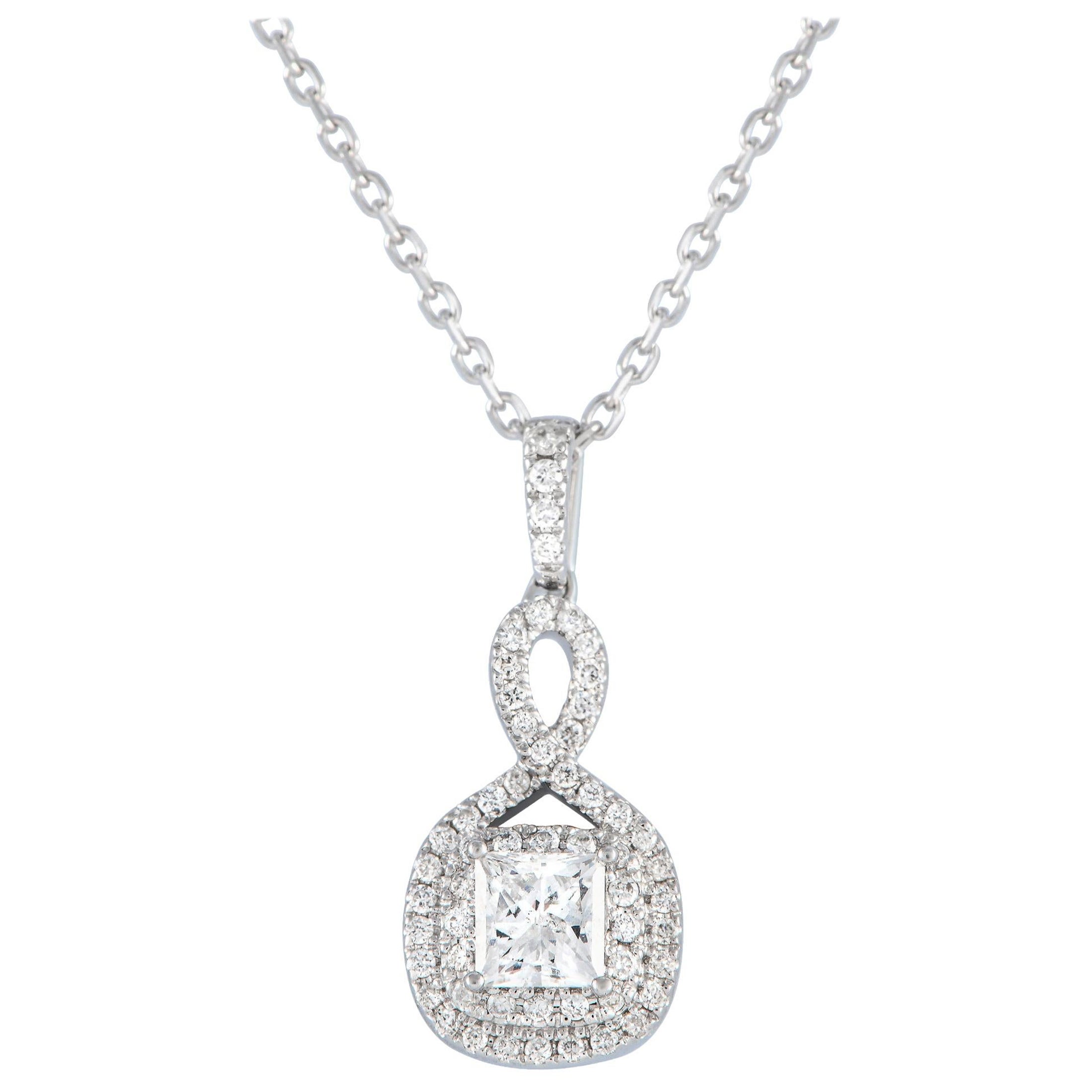 14K White Gold 0.50ct Diamond Pendant Necklace PN15110 For Sale