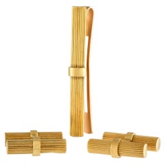 Used Van Cleef & Arpels Van Cleef & Arpels 18K Yellow Gold Cufflink and Tie Bar Set 