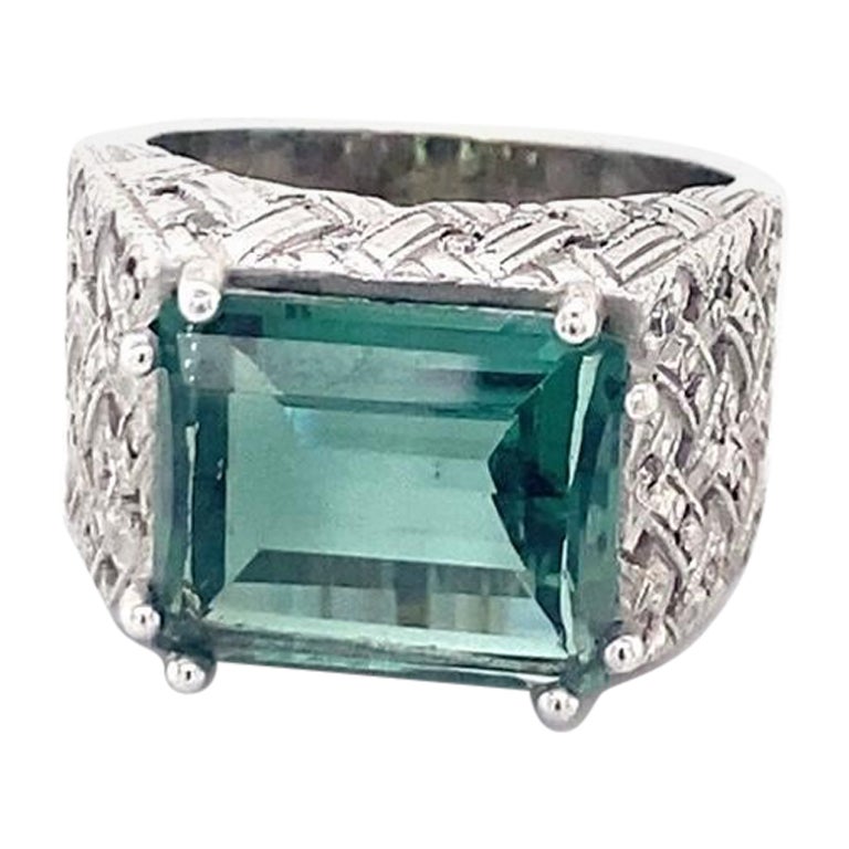 14 Karat White Gold Green Tourmaline And Diamond Ring  For Sale