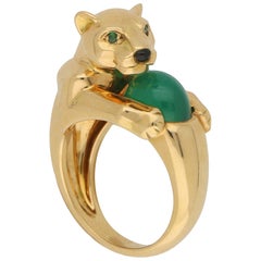 Anello Panthère de Cartier d'epoca con calcedonio, smeraldo e onice