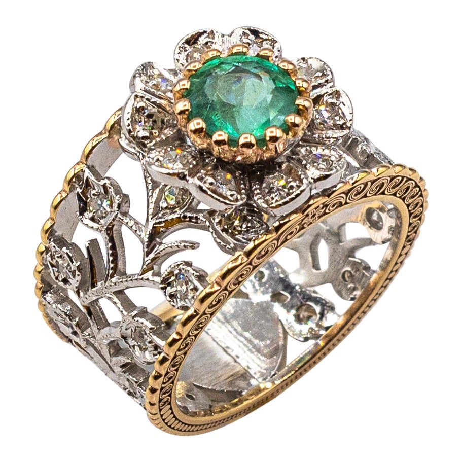 Art Deco Style White Modern Round Cut Diamond Emerald Yellow Gold Band Ring For Sale