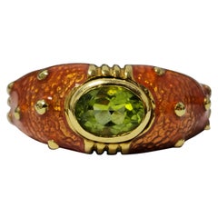 Ring aus Gelbgold mit grünem Peridot und orangefarbener Emaille, Vintage 