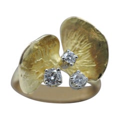 Majestic gold ring with diamonds by master goldsmith Wurzbacher