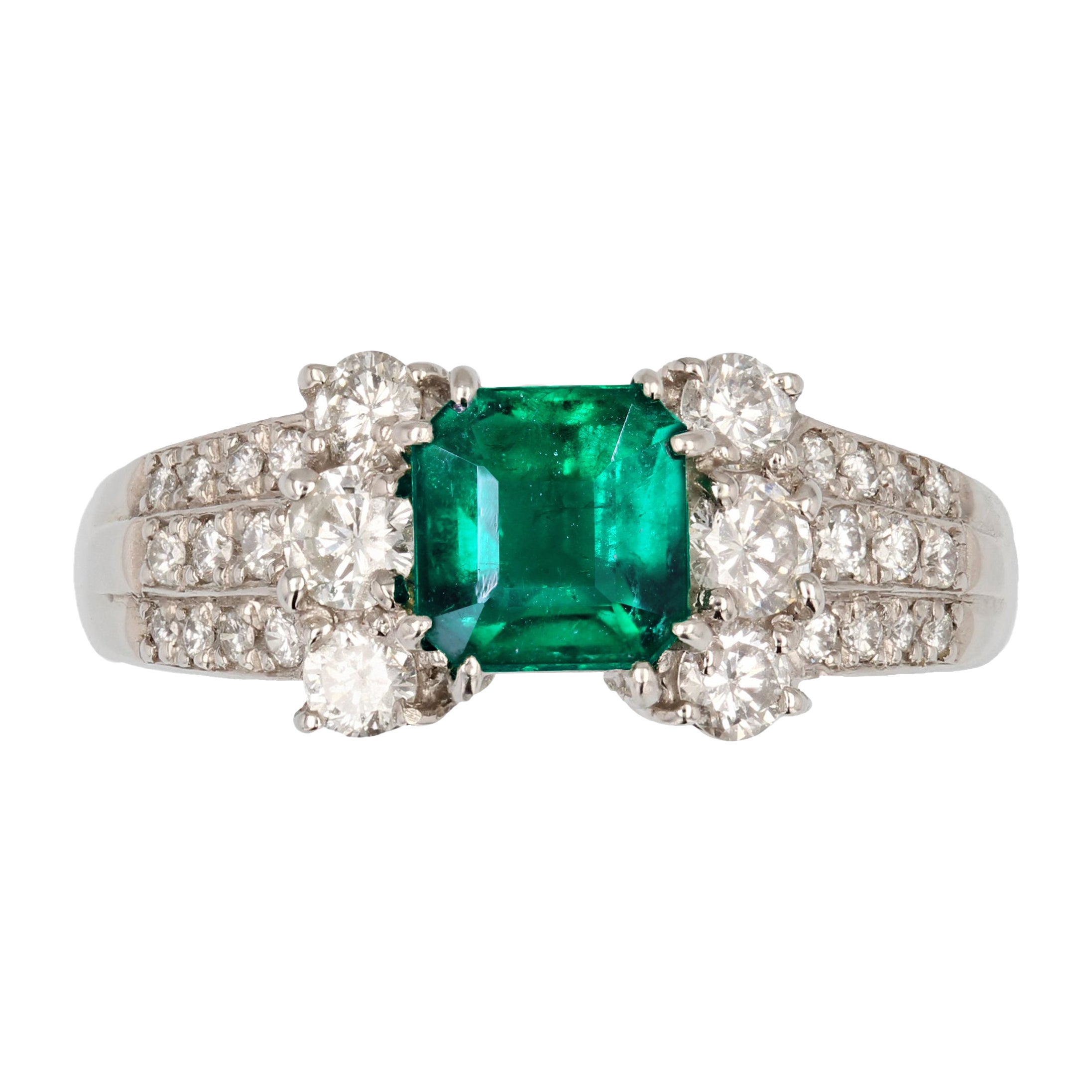 French Modern 0.82 Carat Colombian Emerald Diamonds Platinum Ring For Sale