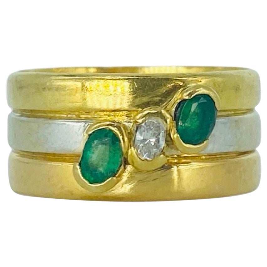 Vintage 0.50 Carat Oval Emeralds & Diamond3-Row Tricolor Gold Band Ring 18k For Sale