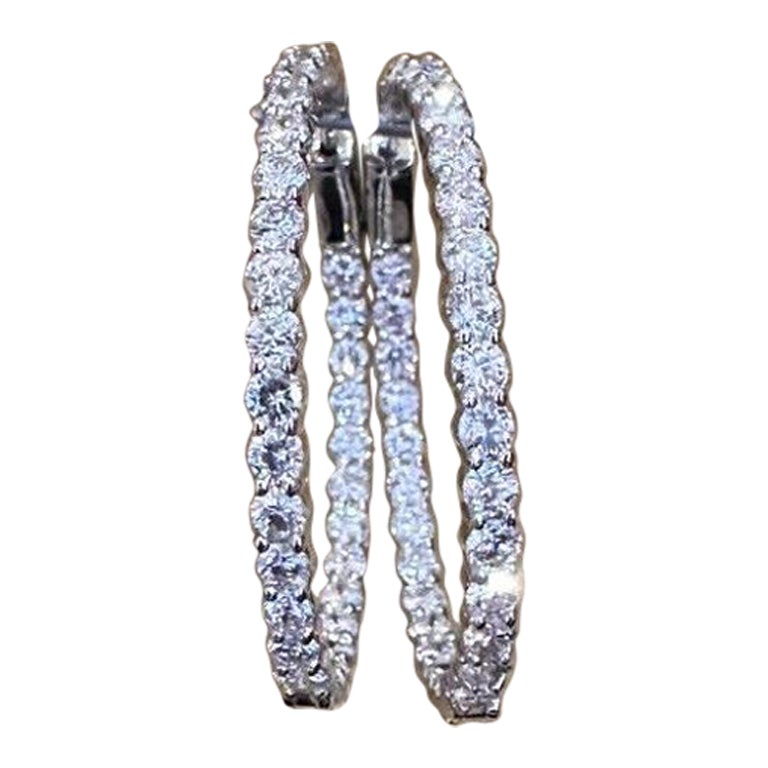 1,35" Runder innen-außen einreihiger Diamant-Reifen-Ohrring 14k Weißgold im Angebot