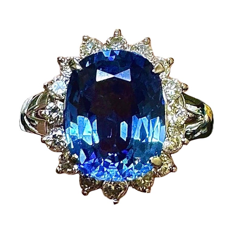 Art Deco Platin Halo Diamant Oval 3,75 Karat Blauer Saphir Verlobungsring im Angebot