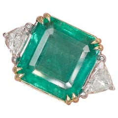 GIA Certified Carat Green Emerald Trillion side Platinum 18k Yellow Gold Ring