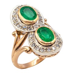 Vintage Art Deco Style White Rose Cut Diamond Oval Cut Emerald Yellow Gold Cocktail Ring