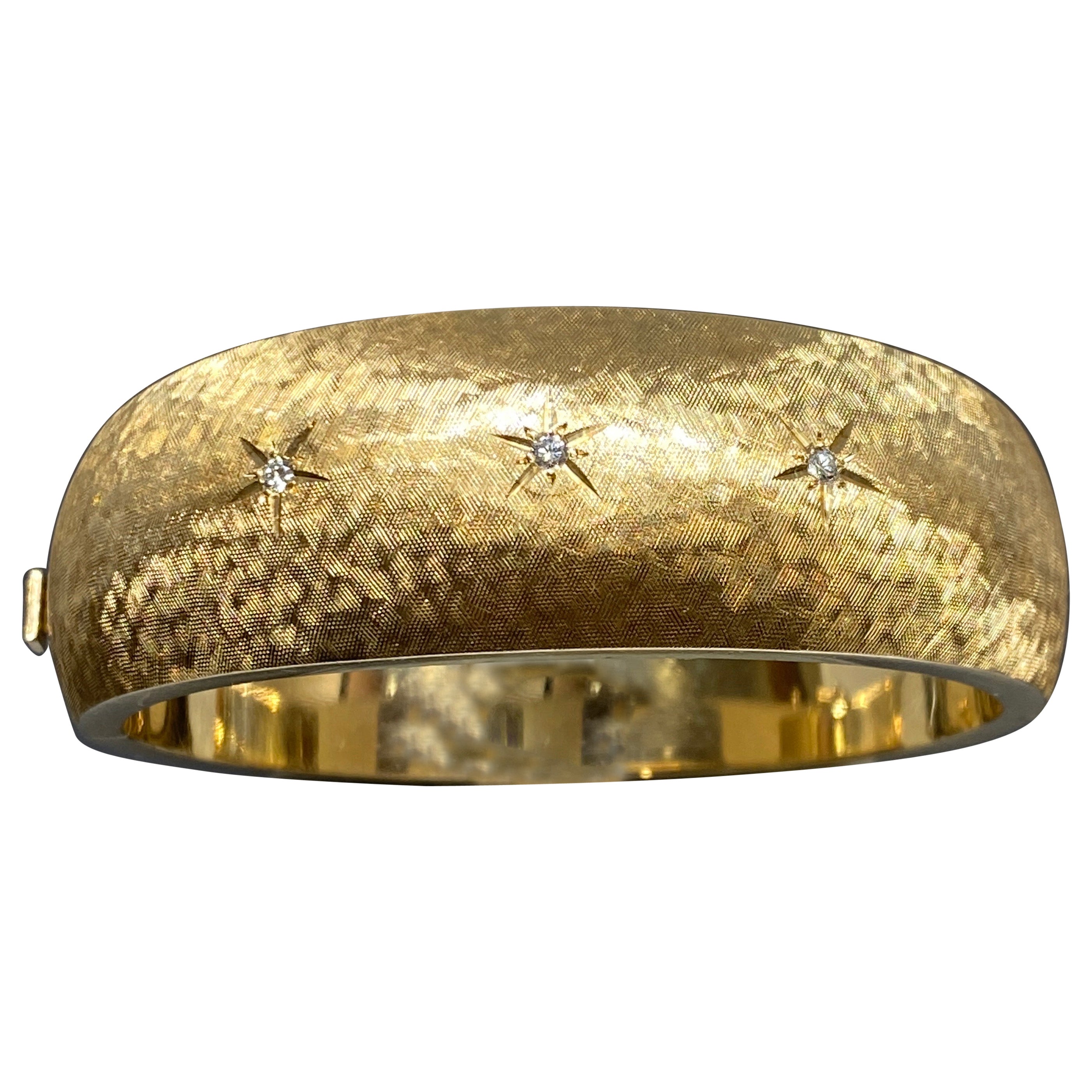 Vintage Mid Century 14k Yellow Gold Florentine Diamond Hinged Bangle Bracelet For Sale