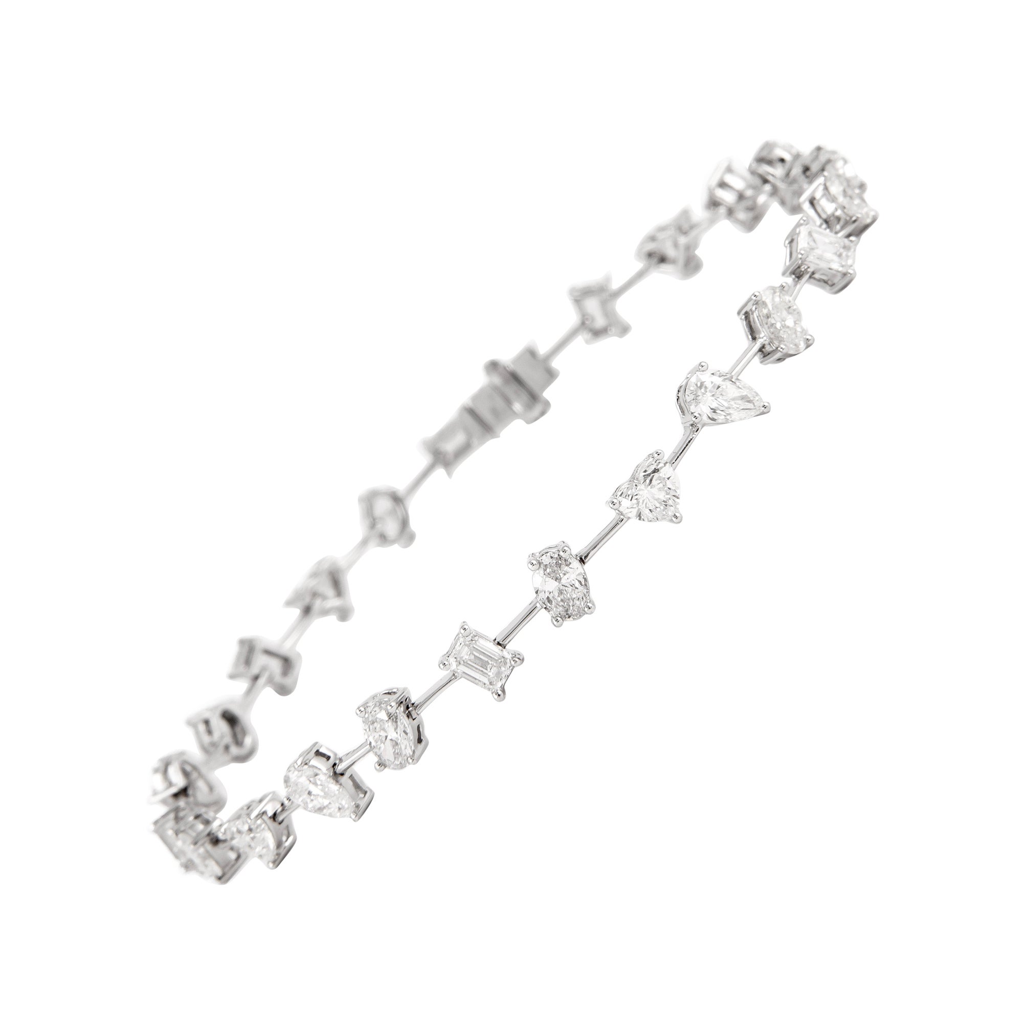 Alexander Bracelet multi-diamants 5,21 carats en or blanc 18 carats en vente