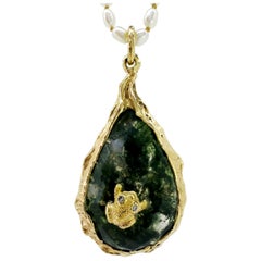 Vintage "Mossy" Large Teardrop Pendant in Yellow Gold with Tiny Frog on Moss Agate 