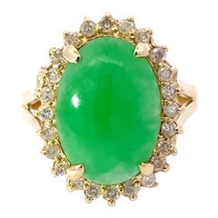 Grüner Jade Cabochon Diamant Halo-Ring 14k Gelbgold