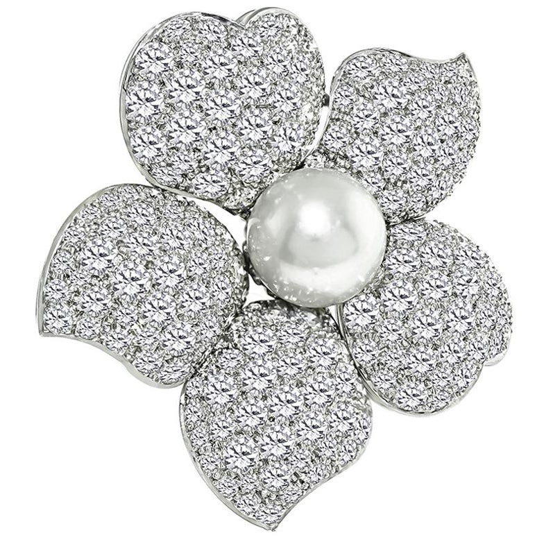 12.50ct Diamond Pearl Flower Pin For Sale