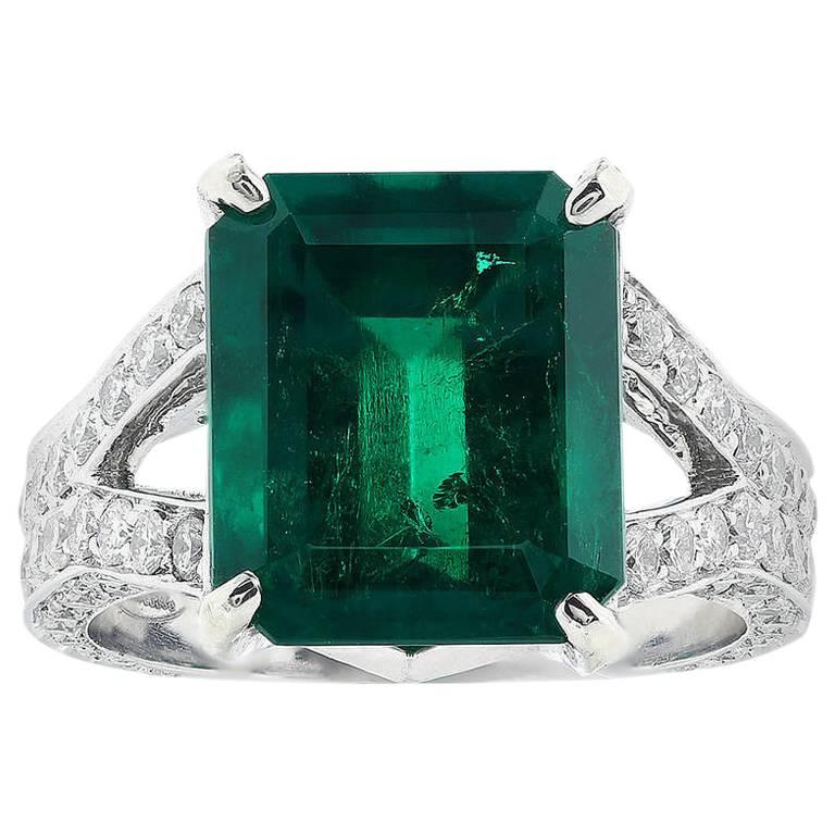 6.25 Carat Colombian Emerald Diamond Platinum Ring For Sale